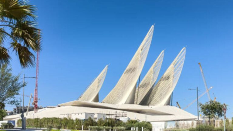 Abu Dhabi History Museum and Aquarium